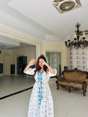 🌿 Shez Collection – Embroidered Linen Kurta (White)* 🌿